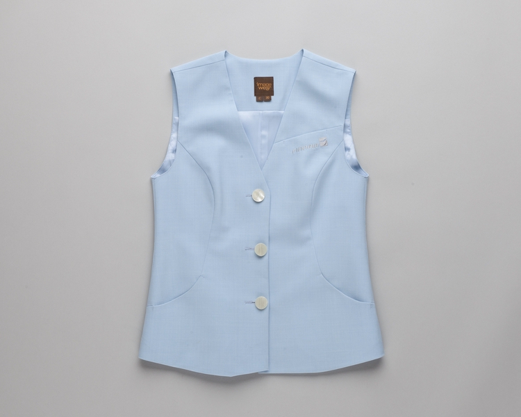 Image: flight attendant vest: Finnair