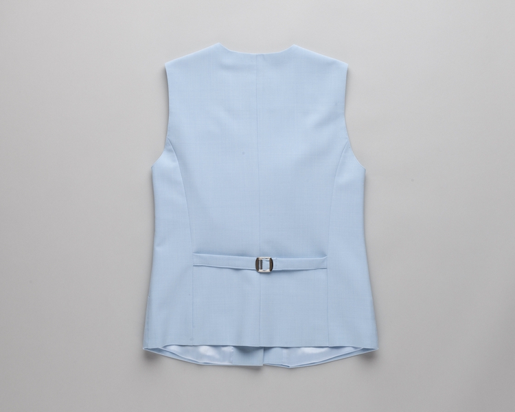 Image: flight attendant vest: Finnair