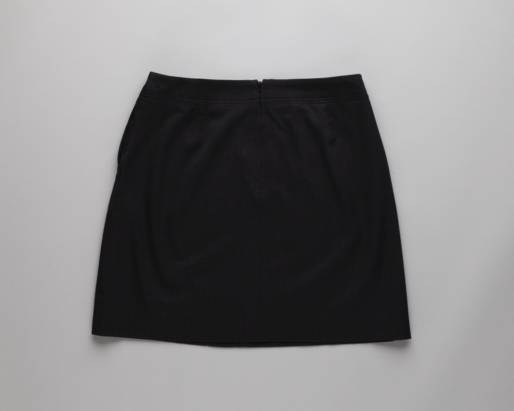 Image: flight attendant skirt: American Airlines