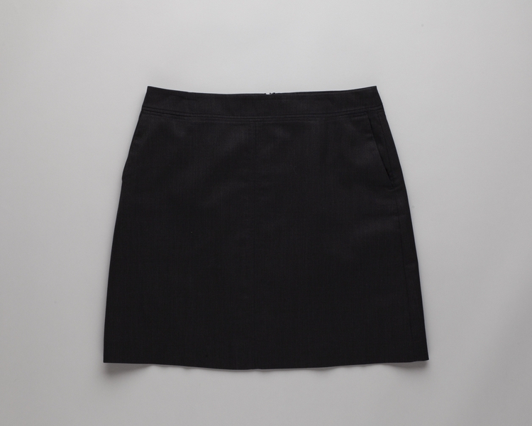 Image: flight attendant skirt: American Airlines