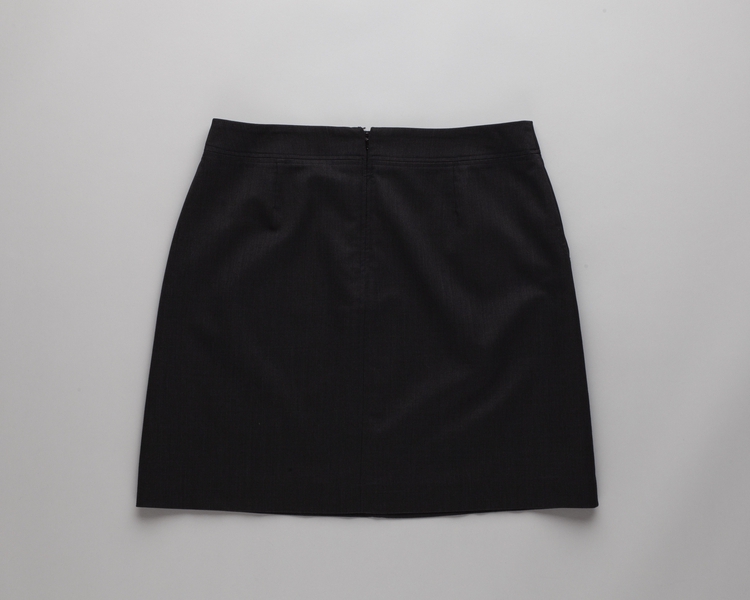 Image: flight attendant skirt: American Airlines