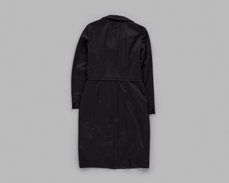 Image: flight attendant dress: American Airlines