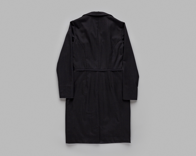 Image: flight attendant dress: American Airlines