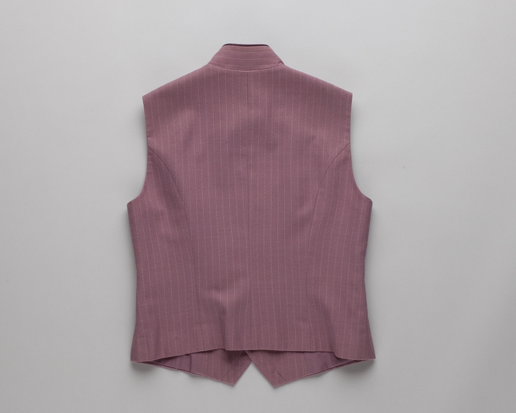 Image: flight attendant vest: China Airlines