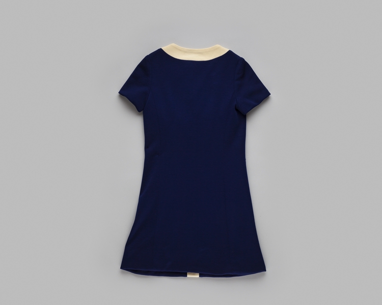 Image: stewardess dress: United Air Lines