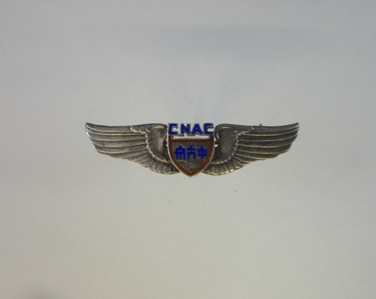 Image: flight officer pin: CNAC (China National Aviation Corporation)