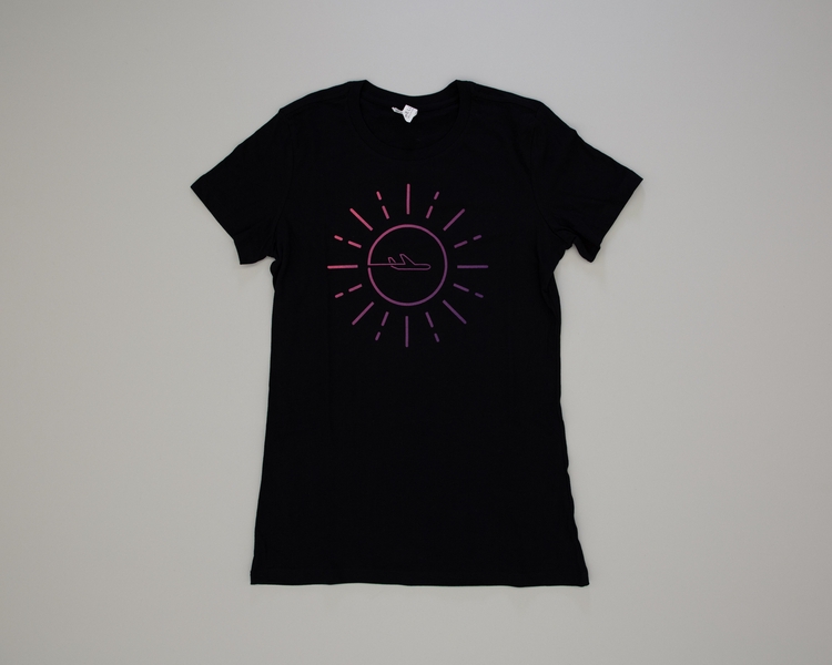 Image: employee t-shirt: Virgin America