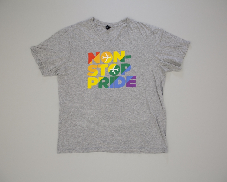 Image: employee t-shirt: Virgin America