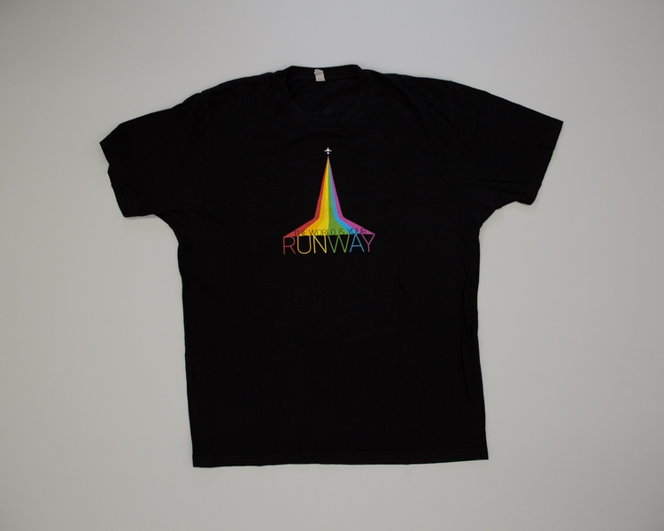 Image: employee t-shirt: Virgin America