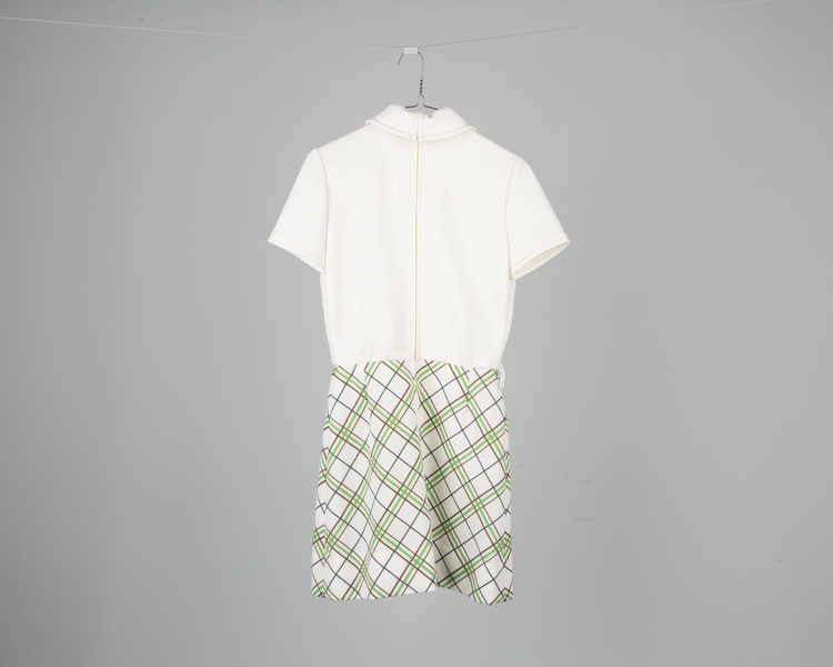 Image: air hostess dress: TWA (Trans World Airlines), summer