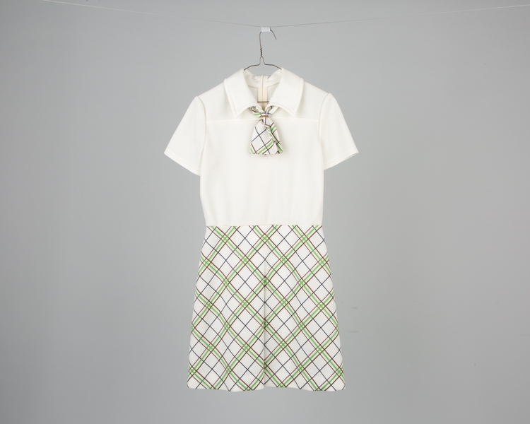 Image: air hostess dress: TWA (Trans World Airlines), summer