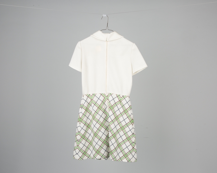 Image: air hostess dress: TWA (Trans World Airlines), summer