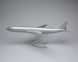 Image: model airplane: Boeing 707