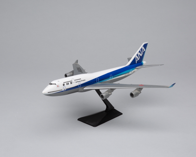 Image: model airplane: ANA (All Nippon Airways), Boeing 747-400