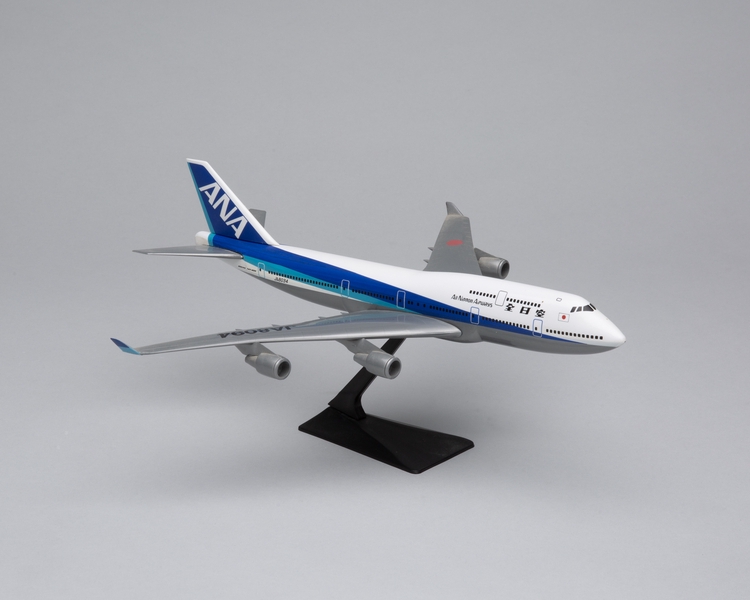 Image: model airplane: ANA (All Nippon Airways), Boeing 747-400