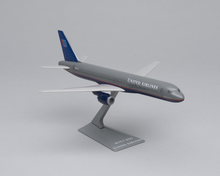 Image: model airplane: United Airlines, Boeing 757-200