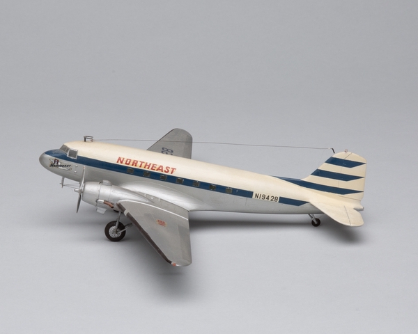 Model airplane: Northeast Airways, Douglas DC-3