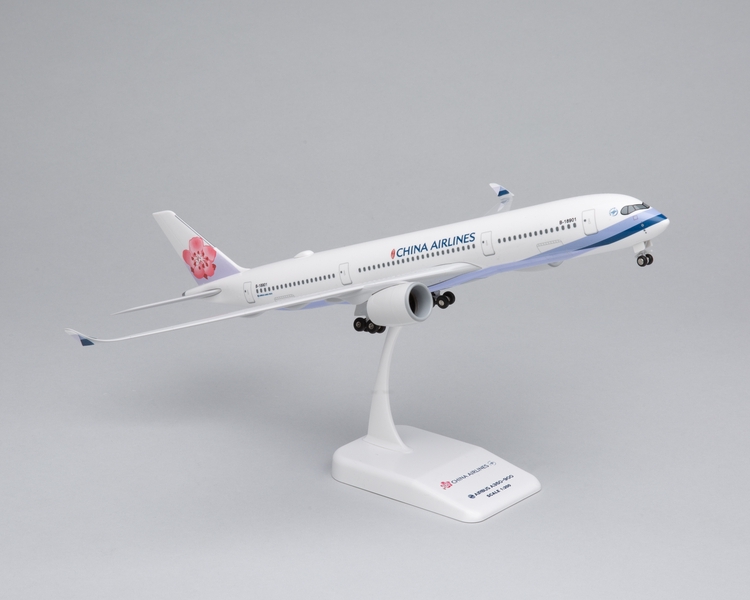 Image: model airplane: China Airlines, Airbus A350-900