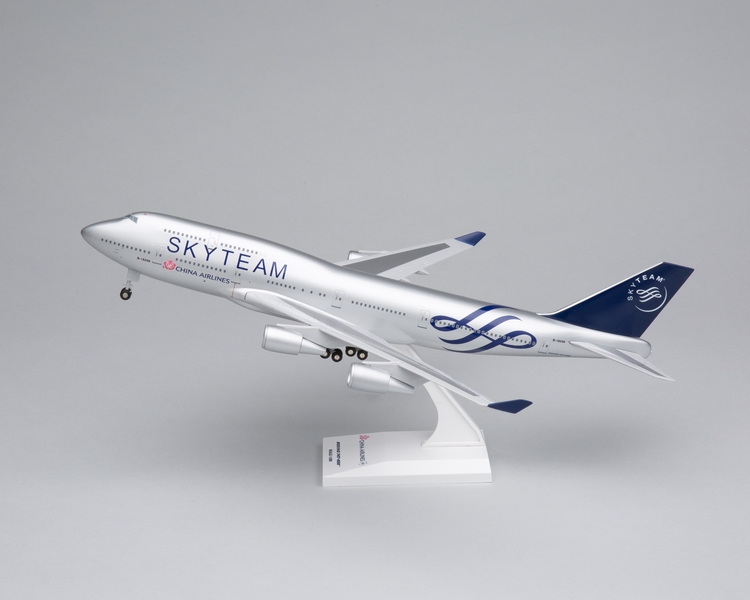 Image: model airplane: China Airlines, Boeing 747-400