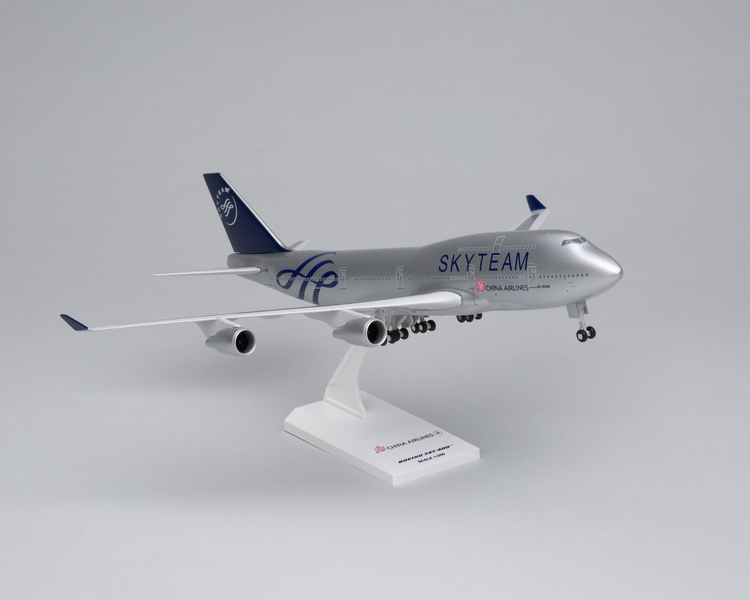 Image: model airplane: China Airlines, Boeing 747-400