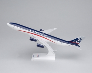 Image: model airplane: LanChile, Airbus A340-300