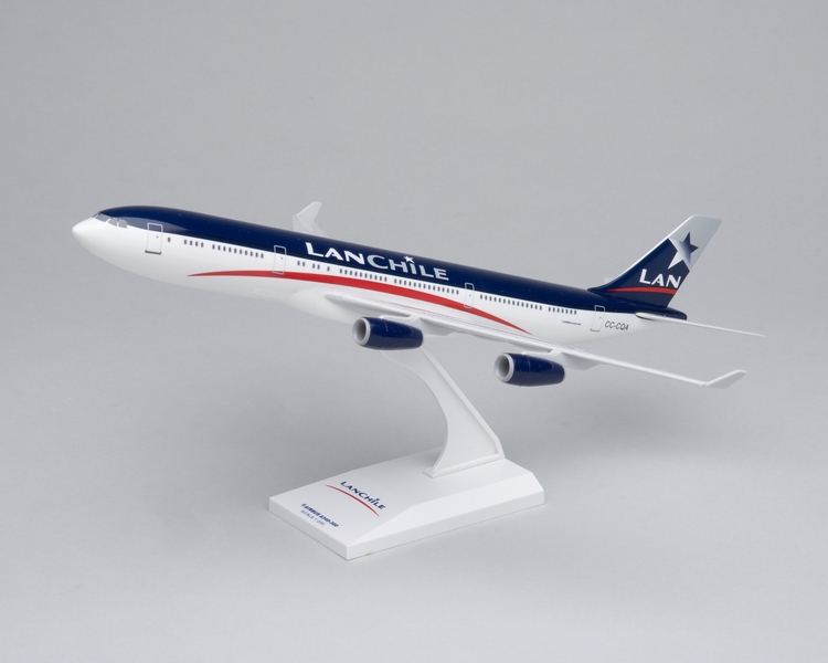 Image: model airplane: LanChile, Airbus A340-300