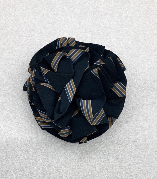 Image: flight attendant rosette-pin: Western Airlines