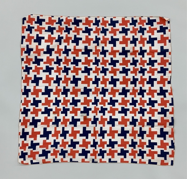 Image: stewardess scarf: American Airlines