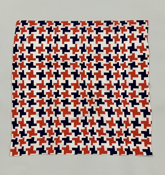 Image: stewardess scarf: American Airlines