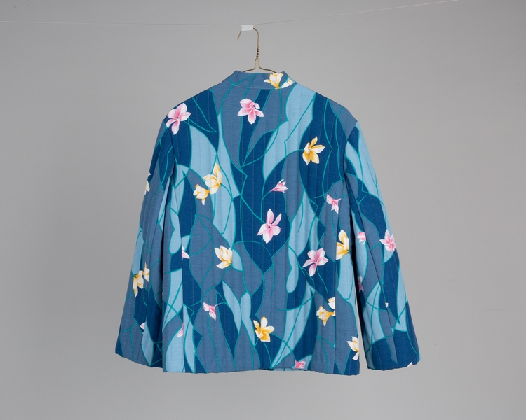 Image: flight attendant jacket: United Airlines, Hawai’i service