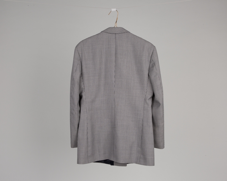 Image: flight attendant jacket: American Airlines