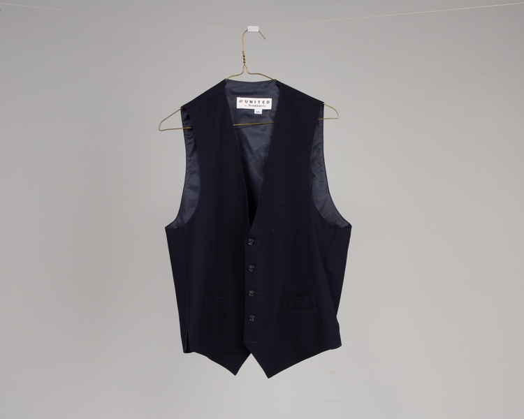 Image: flight attendant vest (male): United Airlines