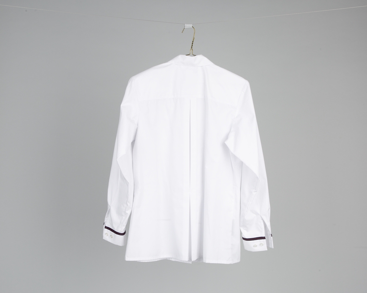 Image: flight attendant blouse: United Airlines