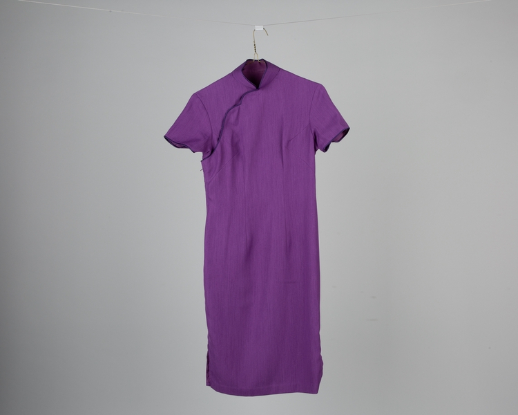 Image: flight attendant dress: China Airlines