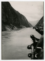 Image: photograph: Yangtze River Gorge