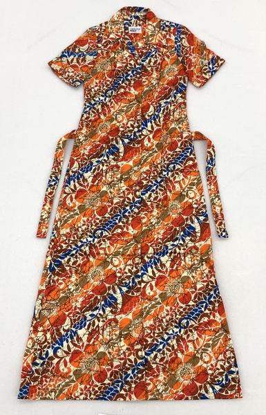 Image: stewardess dress: United Air Lines, Hawai’i service