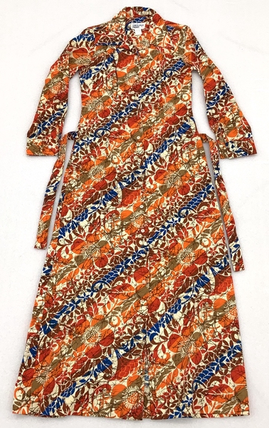 Image: stewardess dress: United Air Lines, Hawai’i service