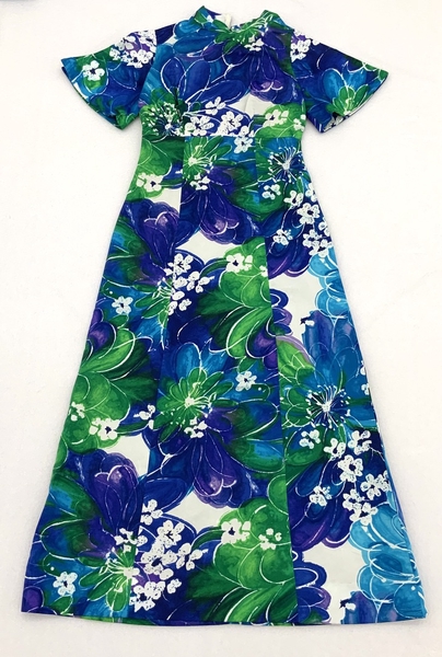 Image: stewardess dress: United Air Lines, Hawai’i service holomu’u