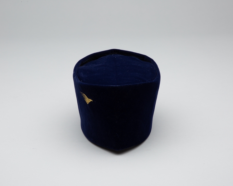 Image: flight attendant hat: Garuda Indonesia