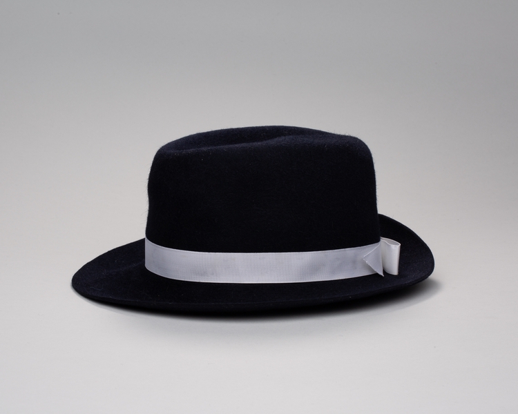 Image: flight attendant hat: South African Airways