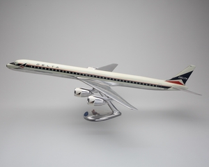 Image: model airplane: Delta Air Lines, Douglas DC-8-51
