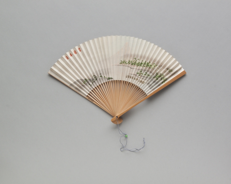 Image: folding fan: Japan Air Lines