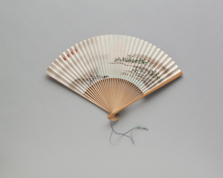 Image: folding fan: Japan Air Lines