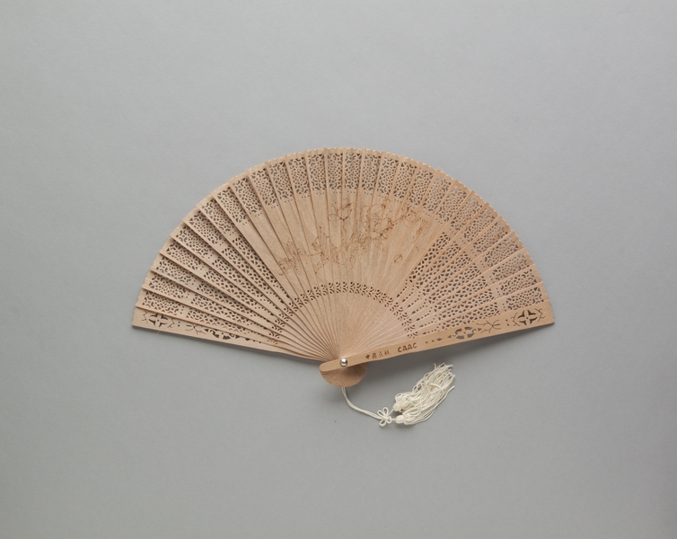 Image: folding fan: CAAC (Civil Aviation Administration of China)