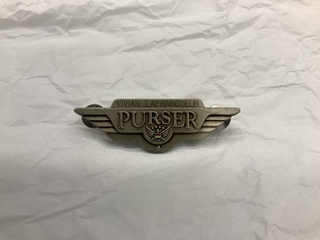Image: purser wings/service and name pin: United Airlines, 10-14 years