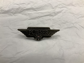 Image: purser wings/service and name pin: United Airlines, 20-24 years