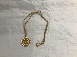Image: service pendant/necklace: United Air Lines, [15?] years