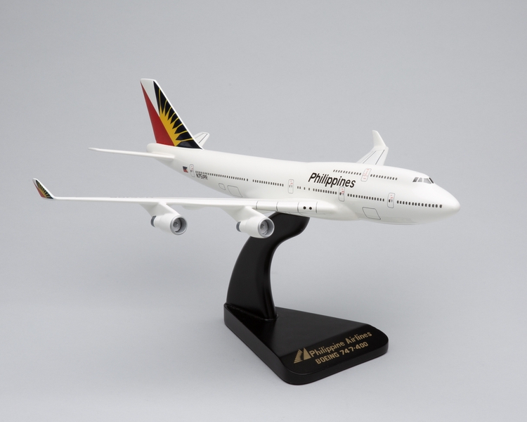 Image: model airplane: Philippine Airlines, Boeing 747-400
