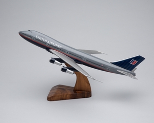 Image: model airplane: United Airlines, Boeing 747
