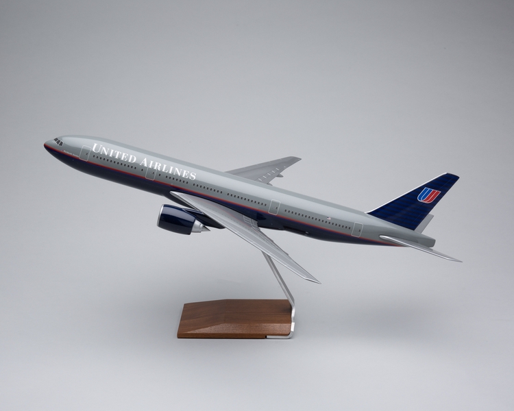 Image: model airplane: United Airlines, Boeing 777-200
